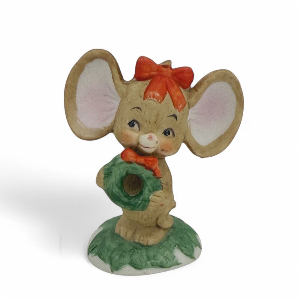 Lefton Christmas Holiday Porcelain Figurine Big Ear Mouse with Wreath 2477
